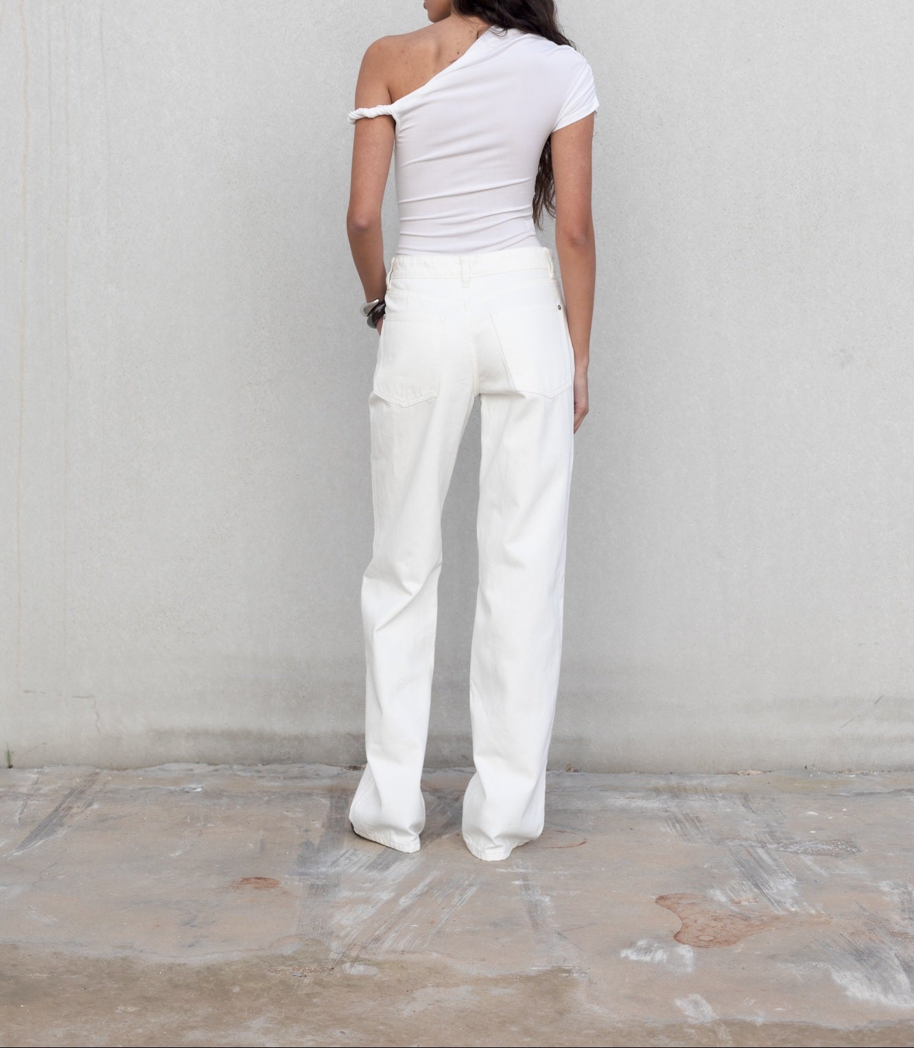 Jean ALBA -Blanc Pure & Coupe Large